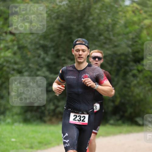 30.08.2026 - Elbe Triathlon Hamburg Antke Förster http://msf.ph/oto/10094855 30.08.2026 09:32:59 Laufen 232 meine-sportfotos.de