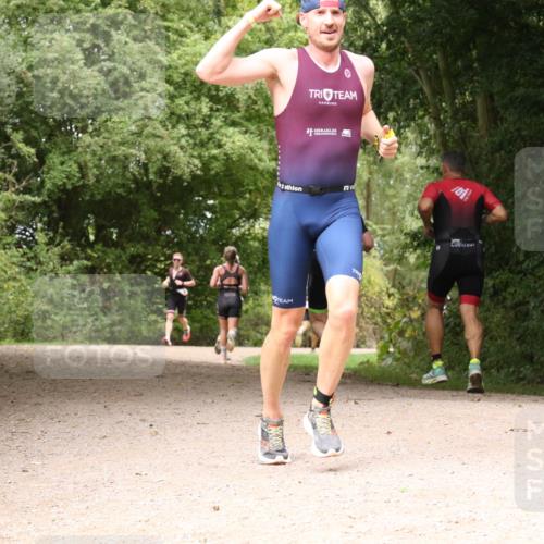 30.08.2026 - Elbe Triathlon Hamburg Antke Förster http://msf.ph/oto/10094862 30.08.2026 09:49:52 Laufen  meine-sportfotos.de