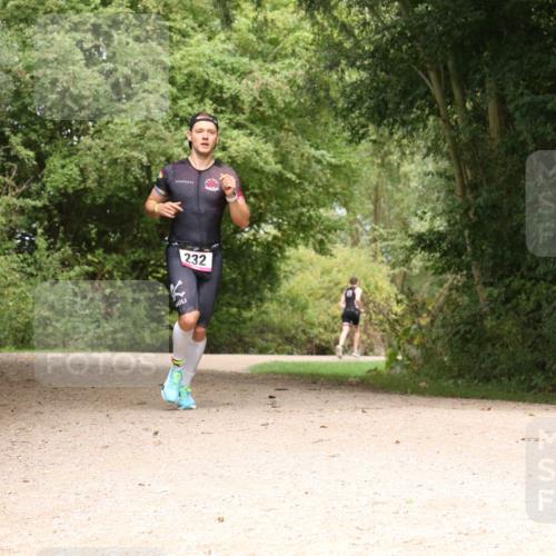 30.08.2026 - Elbe Triathlon Hamburg Antke Förster http://msf.ph/oto/10094880 30.08.2026 09:50:48 Laufen 232 meine-sportfotos.de