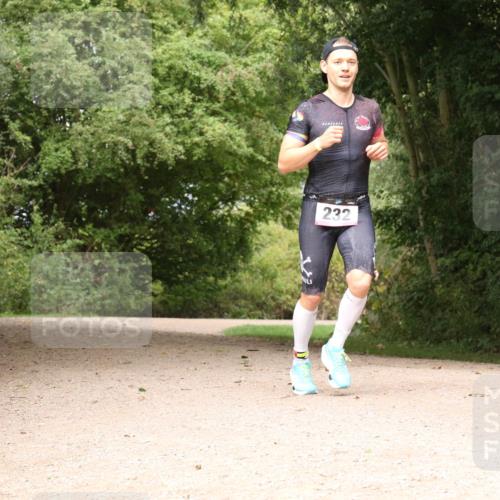 30.08.2026 - Elbe Triathlon Hamburg Antke Förster http://msf.ph/oto/10094884 30.08.2026 09:50:49 Laufen 232, 25 meine-sportfotos.de