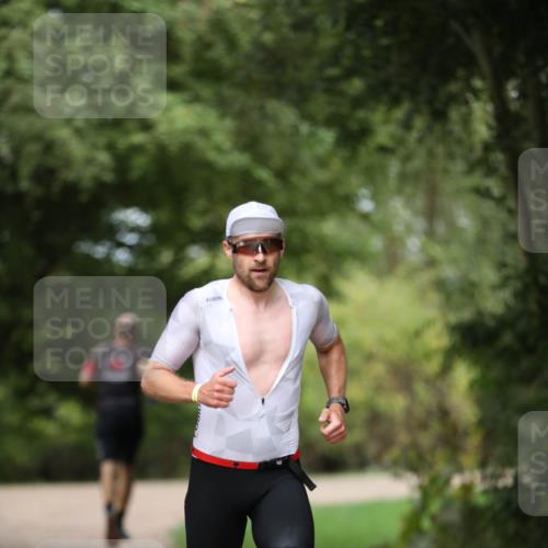 30.08.2026 - Elbe Triathlon Hamburg Antke Förster http://msf.ph/oto/10094917 30.08.2026 09:37:14 Laufen  meine-sportfotos.de