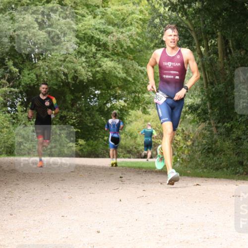 30.08.2026 - Elbe Triathlon Hamburg Antke Förster http://msf.ph/oto/10094918 30.08.2026 09:52:38 Laufen 205 meine-sportfotos.de