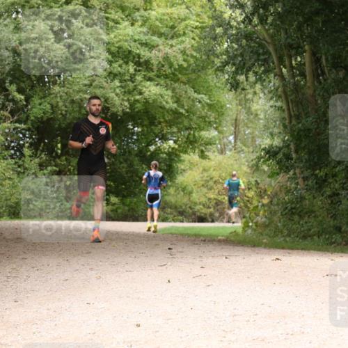 30.08.2026 - Elbe Triathlon Hamburg Antke Förster http://msf.ph/oto/10094922 30.08.2026 09:52:39 Laufen 11 meine-sportfotos.de