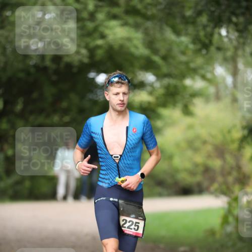 30.08.2026 - Elbe Triathlon Hamburg Antke Förster http://msf.ph/oto/10094933 30.08.2026 09:38:08 Laufen 225 meine-sportfotos.de