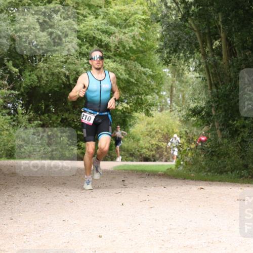 30.08.2026 - Elbe Triathlon Hamburg Antke Förster http://msf.ph/oto/10094938 30.08.2026 09:52:56 Laufen 210 meine-sportfotos.de