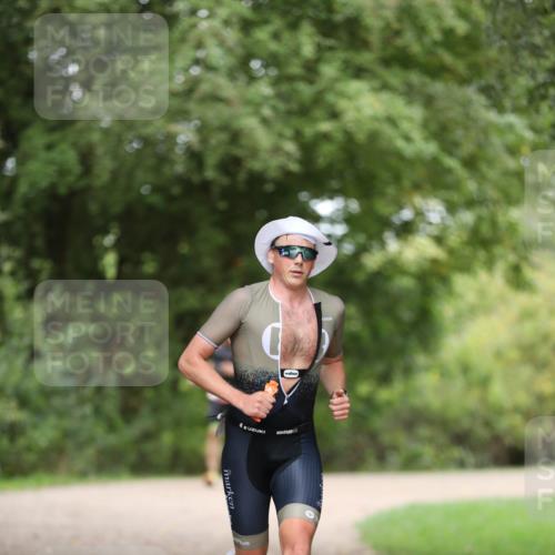30.08.2026 - Elbe Triathlon Hamburg Antke Förster http://msf.ph/oto/10094957 30.08.2026 09:38:55 Laufen  meine-sportfotos.de