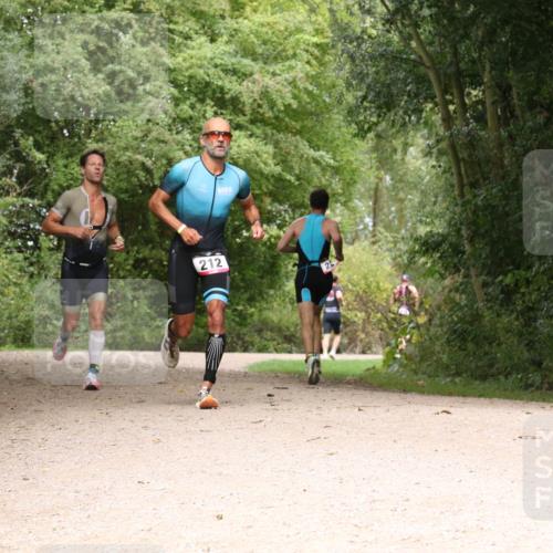 30.08.2026 - Elbe Triathlon Hamburg Antke Förster http://msf.ph/oto/10094958 30.08.2026 09:54:13 Laufen 212 meine-sportfotos.de