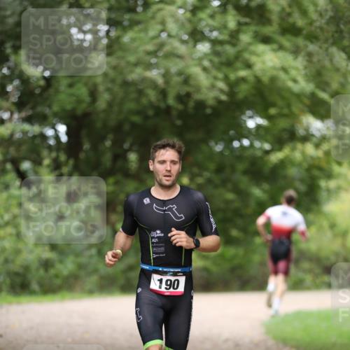 30.08.2026 - Elbe Triathlon Hamburg Antke Förster http://msf.ph/oto/10094965 30.08.2026 09:39:02 Laufen 190 meine-sportfotos.de