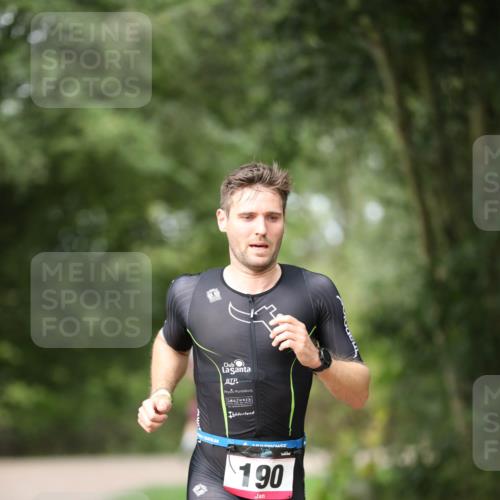 30.08.2026 - Elbe Triathlon Hamburg Antke Förster http://msf.ph/oto/10094969 30.08.2026 09:39:03 Laufen 190 meine-sportfotos.de
