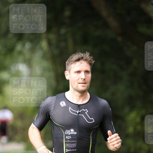 30.08.2026 - Elbe Triathlon Hamburg Antke Förster http://msf.ph/oto/10094971 30.08.2026 09:39:03 Laufen 190 meine-sportfotos.de