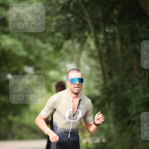 30.08.2026 - Elbe Triathlon Hamburg Antke Förster http://msf.ph/oto/10094977 30.08.2026 09:40:13 Laufen 218 meine-sportfotos.de