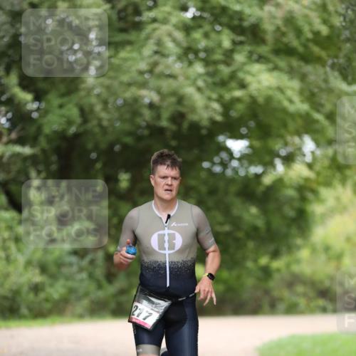 30.08.2026 - Elbe Triathlon Hamburg Antke Förster http://msf.ph/oto/10094993 30.08.2026 09:41:33 Laufen 277 meine-sportfotos.de