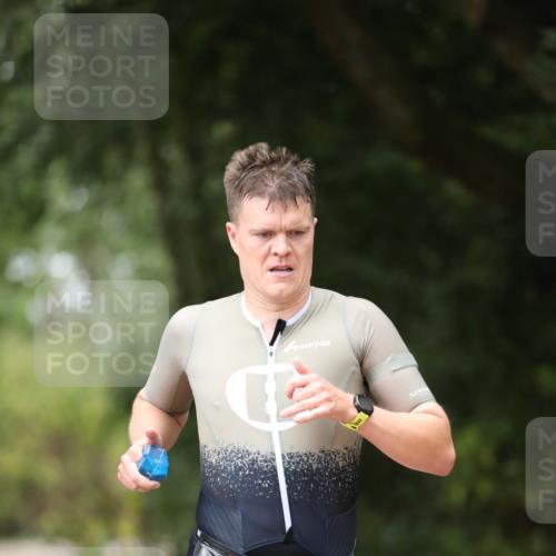 30.08.2026 - Elbe Triathlon Hamburg Antke Förster http://msf.ph/oto/10094999 30.08.2026 09:41:35 Laufen 217 meine-sportfotos.de