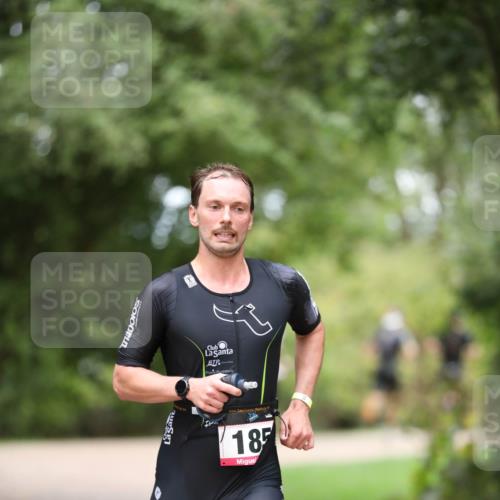 30.08.2026 - Elbe Triathlon Hamburg Antke Förster http://msf.ph/oto/10095017 30.08.2026 09:42:51 Laufen 18 meine-sportfotos.de