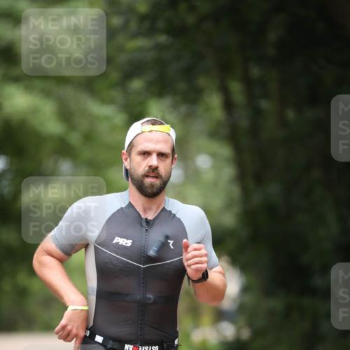 30.08.2026 - Elbe Triathlon Hamburg Antke Förster http://msf.ph/oto/10095029 30.08.2026 09:43:22 Laufen 189 meine-sportfotos.de