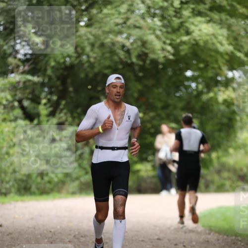 30.08.2026 - Elbe Triathlon Hamburg Antke Förster http://msf.ph/oto/10095031 30.08.2026 09:43:39 Laufen  meine-sportfotos.de