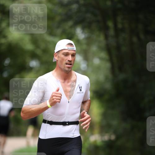 30.08.2026 - Elbe Triathlon Hamburg Antke Förster http://msf.ph/oto/10095037 30.08.2026 09:43:40 Laufen  meine-sportfotos.de