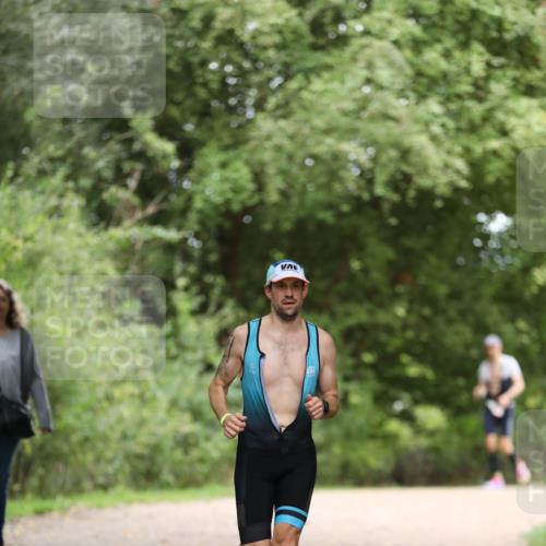 30.08.2026 - Elbe Triathlon Hamburg Antke Förster http://msf.ph/oto/10095039 30.08.2026 09:44:02 Laufen  meine-sportfotos.de