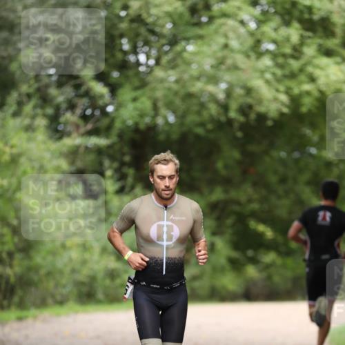 30.08.2026 - Elbe Triathlon Hamburg Antke Förster http://msf.ph/oto/10095059 30.08.2026 09:44:30 Laufen 23 meine-sportfotos.de