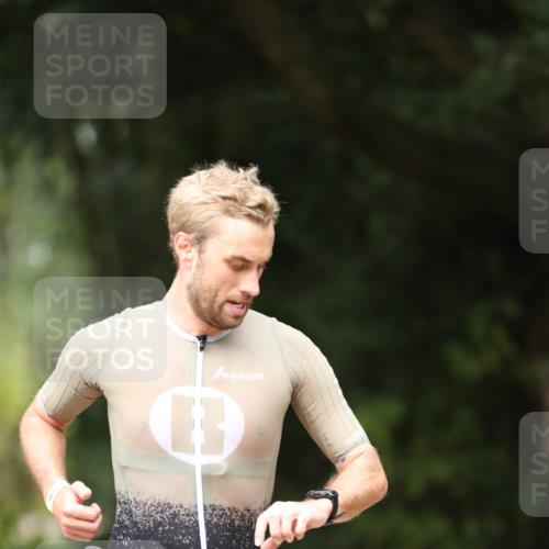 30.08.2026 - Elbe Triathlon Hamburg Antke Förster http://msf.ph/oto/10095065 30.08.2026 09:44:32 Laufen 6 meine-sportfotos.de