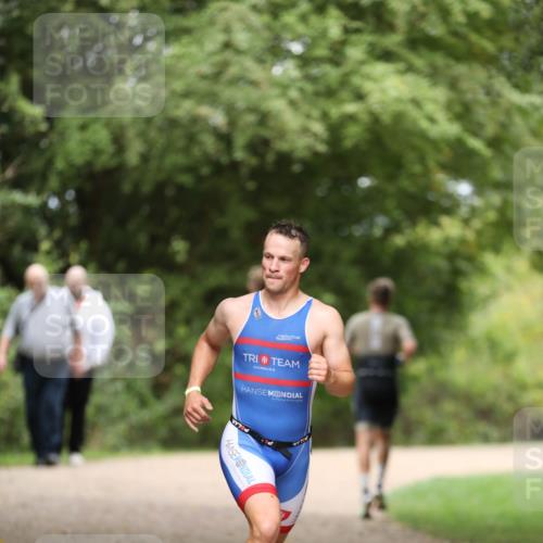 30.08.2026 - Elbe Triathlon Hamburg Antke Förster http://msf.ph/oto/10095069 30.08.2026 09:45:25 Laufen  meine-sportfotos.de
