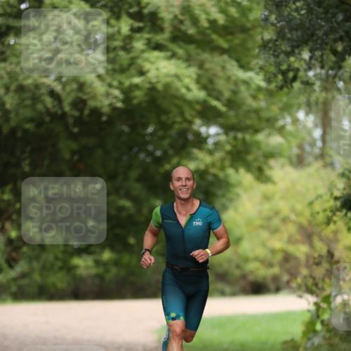 30.08.2026 - Elbe Triathlon Hamburg Antke Förster http://msf.ph/oto/10095079 30.08.2026 09:45:43 Laufen  meine-sportfotos.de