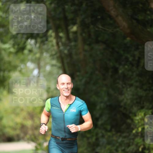 30.08.2026 - Elbe Triathlon Hamburg Antke Förster http://msf.ph/oto/10095083 30.08.2026 09:45:45 Laufen  meine-sportfotos.de