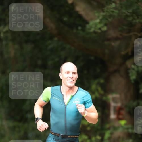 30.08.2026 - Elbe Triathlon Hamburg Antke Förster http://msf.ph/oto/10095085 30.08.2026 09:45:45 Laufen  meine-sportfotos.de