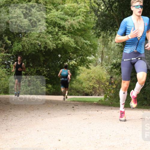 30.08.2026 - Elbe Triathlon Hamburg Antke Förster http://msf.ph/oto/10095114 30.08.2026 09:57:21 Laufen  meine-sportfotos.de