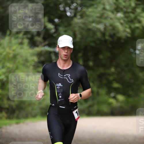 30.08.2026 - Elbe Triathlon Hamburg Antke Förster http://msf.ph/oto/10095135 30.08.2026 09:48:46 Laufen 1 meine-sportfotos.de