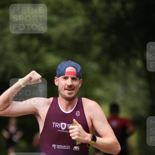 30.08.2026 - Elbe Triathlon Hamburg Antke Förster http://msf.ph/oto/10095167 30.08.2026 09:49:54 Laufen  meine-sportfotos.de