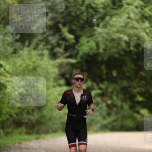 30.08.2026 - Elbe Triathlon Hamburg Antke Förster http://msf.ph/oto/10095171 30.08.2026 09:50:00 Laufen  meine-sportfotos.de
