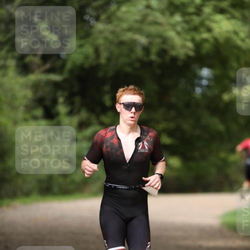 30.08.2026 - Elbe Triathlon Hamburg Antke Förster http://msf.ph/oto/10095175 30.08.2026 09:50:01 Laufen  meine-sportfotos.de