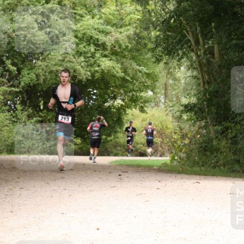 30.08.2026 - Elbe Triathlon Hamburg Antke Förster http://msf.ph/oto/10095182 30.08.2026 10:00:14 Laufen 213 meine-sportfotos.de