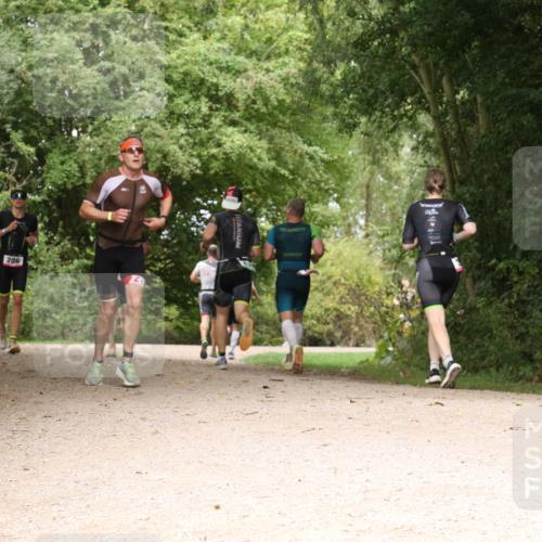 30.08.2026 - Elbe Triathlon Hamburg Antke Förster http://msf.ph/oto/10095224 30.08.2026 10:01:23 Laufen 286 meine-sportfotos.de