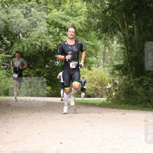 30.08.2026 - Elbe Triathlon Hamburg Antke Förster http://msf.ph/oto/10095244 30.08.2026 10:01:33 Laufen 217, 4, 185 meine-sportfotos.de