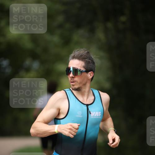 30.08.2026 - Elbe Triathlon Hamburg Antke Förster http://msf.ph/oto/10095245 30.08.2026 09:52:58 Laufen 210 meine-sportfotos.de
