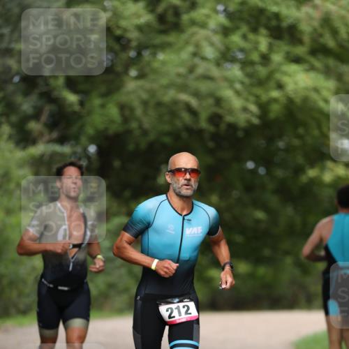 30.08.2026 - Elbe Triathlon Hamburg Antke Förster http://msf.ph/oto/10095261 30.08.2026 09:54:13 Laufen 212 meine-sportfotos.de