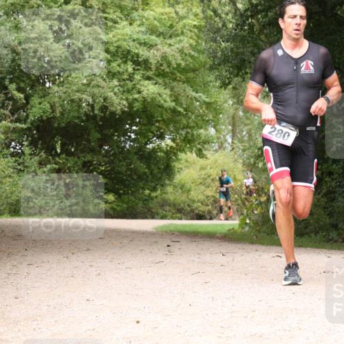 30.08.2026 - Elbe Triathlon Hamburg Antke Förster http://msf.ph/oto/10095266 30.08.2026 10:02:13 Laufen 280 meine-sportfotos.de