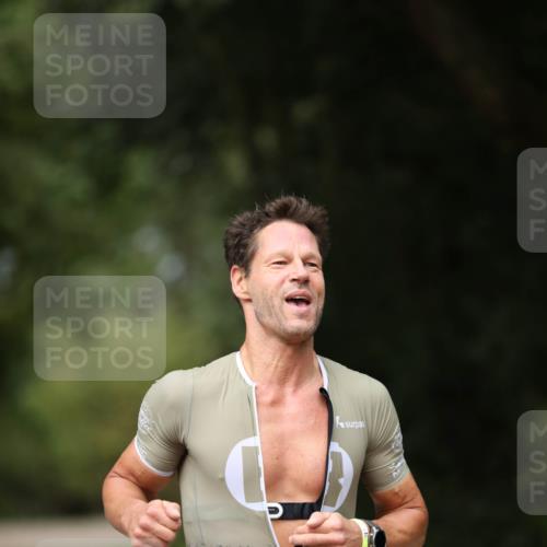 30.08.2026 - Elbe Triathlon Hamburg Antke Förster http://msf.ph/oto/10095267 30.08.2026 09:54:16 Laufen  meine-sportfotos.de