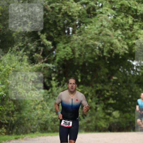 30.08.2026 - Elbe Triathlon Hamburg Antke Förster http://msf.ph/oto/10095271 30.08.2026 09:54:33 Laufen 268 meine-sportfotos.de