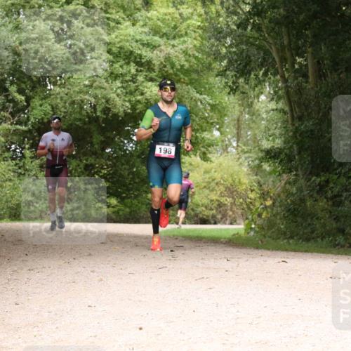 30.08.2026 - Elbe Triathlon Hamburg Antke Förster http://msf.ph/oto/10095274 30.08.2026 10:02:23 Laufen 198 meine-sportfotos.de