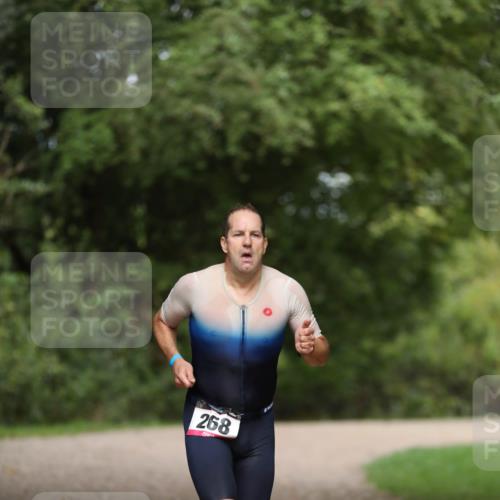 30.08.2026 - Elbe Triathlon Hamburg Antke Förster http://msf.ph/oto/10095275 30.08.2026 09:54:35 Laufen 268 meine-sportfotos.de