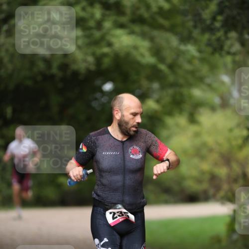 30.08.2026 - Elbe Triathlon Hamburg Antke Förster http://msf.ph/oto/10095293 30.08.2026 09:54:51 Laufen 23 meine-sportfotos.de