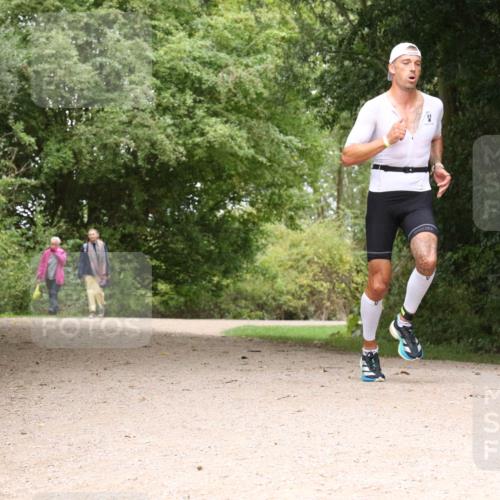 30.08.2026 - Elbe Triathlon Hamburg Antke Förster http://msf.ph/oto/10095298 30.08.2026 10:03:14 Laufen  meine-sportfotos.de