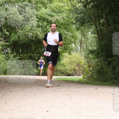 30.08.2026 - Elbe Triathlon Hamburg Antke Förster http://msf.ph/oto/10095308 30.08.2026 10:03:38 Laufen 208 meine-sportfotos.de