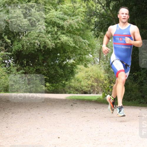 30.08.2026 - Elbe Triathlon Hamburg Antke Förster http://msf.ph/oto/10095322 30.08.2026 10:03:47 Laufen  meine-sportfotos.de