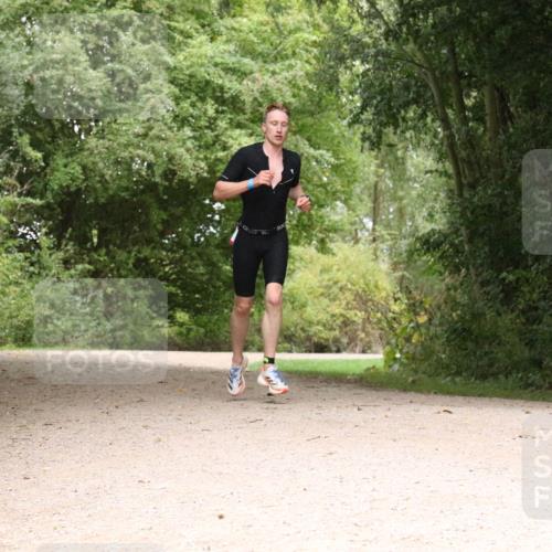 30.08.2026 - Elbe Triathlon Hamburg Antke Förster http://msf.ph/oto/10095332 30.08.2026 10:04:02 Laufen  meine-sportfotos.de