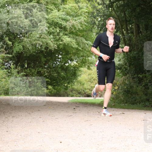 30.08.2026 - Elbe Triathlon Hamburg Antke Förster http://msf.ph/oto/10095334 30.08.2026 10:04:03 Laufen  meine-sportfotos.de