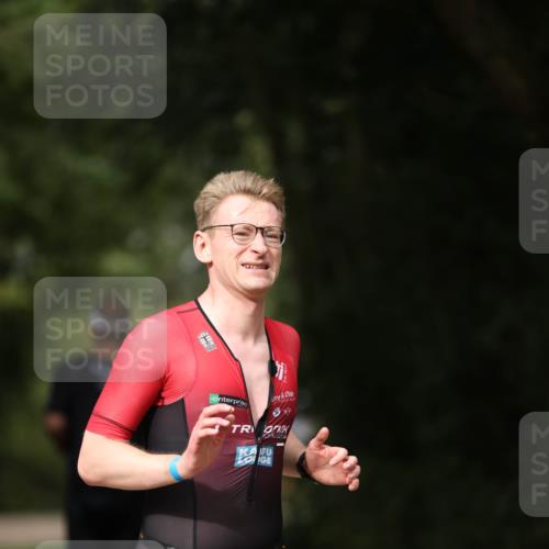 30.08.2026 - Elbe Triathlon Hamburg Antke Förster http://msf.ph/oto/10095339 30.08.2026 09:55:51 Laufen 309 meine-sportfotos.de